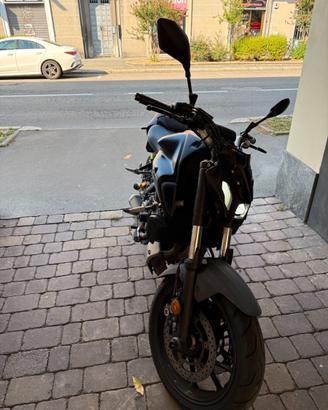 YAMAHA MT 07 2022
