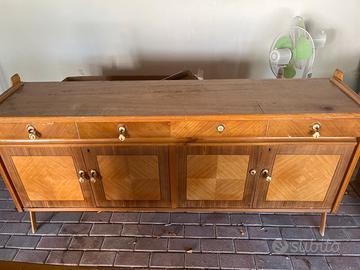 Mobile credenza
