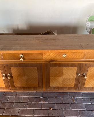 Mobile credenza
