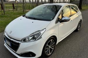 Peugeot 208 1.2 Benz 82cv Neipatentati