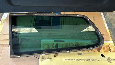 Vetro fisso SX VW Passat B6 SW