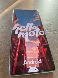 Smartphone sottile leggero Motorola Edge 60 fusion