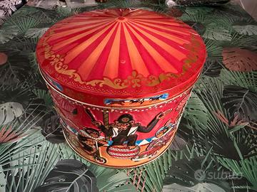 Scatola di latta tendone da circo