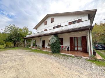 PORZIONE DI BIFAMILIARE A CASTROCARO TERME E TERRA