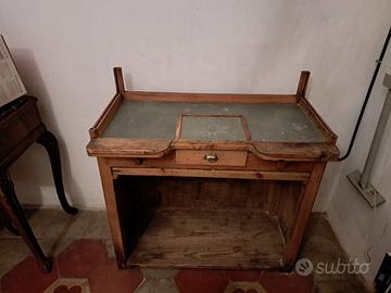 tavolino banco riparazione orologi