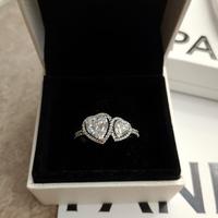 Anello Pandora doppio cuore bianco