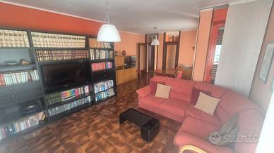 Sondrio ampio ultimo piano con box doppio