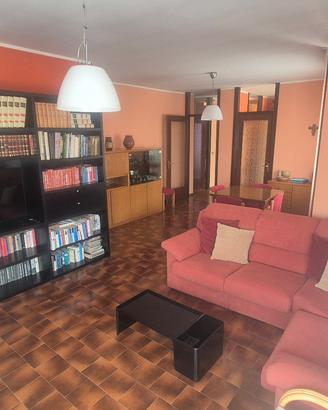 Sondrio ampio ultimo piano con box doppio