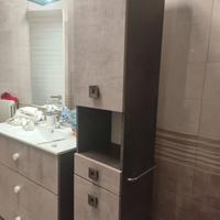 Mobiletto bagno con specchio girevole