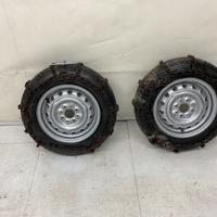 Gomme con catene oer auto d epoca