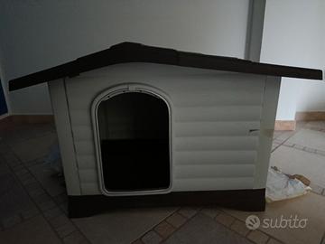 Cuccia da esterno per cane media taglia