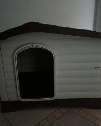 Cuccia da esterno per cane media taglia