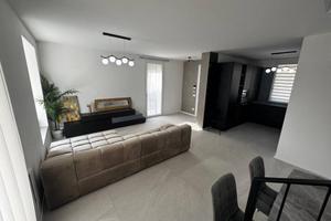 Villa di 174 m² con 5 locali e box auto doppio a M
