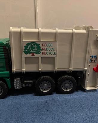 Bruder camion spazzatura della MAN