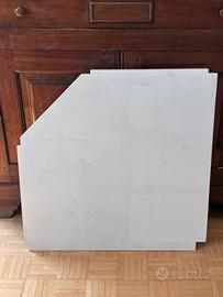 Ikea ripiani angolari per IVAR