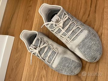 Scarpe Adidas n. 42 2/3  (usate)