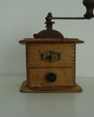 vecchio macinino caffè P.B. 