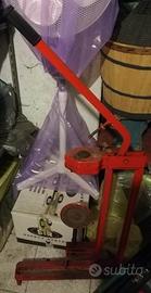 Imbottigliatore manuale con tubo travasatore