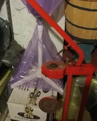 Imbottigliatore manuale con tubo travasatore