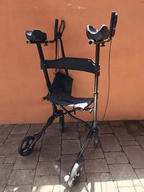 Deambulatore rollator pieghevole