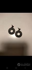 Orecchini neri