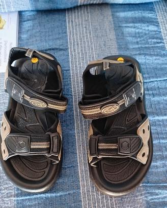 Sandali NUOVI tg 36