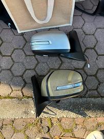 Coppia di specchietti con freccia