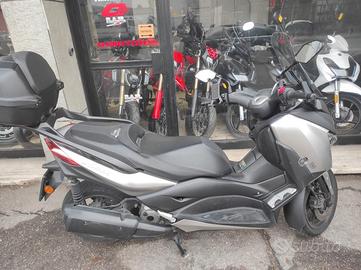 Yamaha X-Max 300