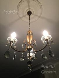 Lampadario con gocce di cristallo