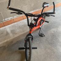 Bmx bicicletta