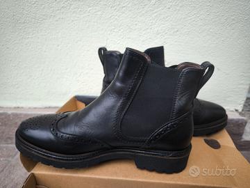 Stivaletti Chelsea NeroGiardini