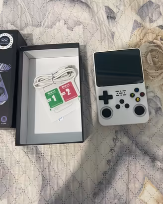 Console retro portatile
