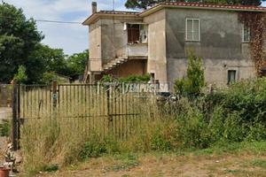 Appartamento al Piano Terra da Ristrutturare