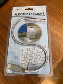 Lampada Led Flessibile per PC attacco USB. Nuova