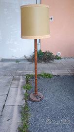 Lampada vintage da terra