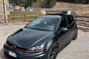 Volkswagen Golf 7 GTI
