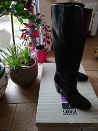 Stivali Bata donna in pura pelle nera