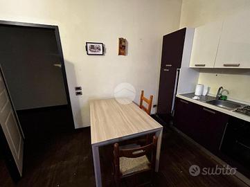 2 LOCALI A COSENZA