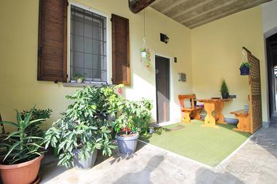 CASA DI CORTE A MARIANO COMENSE