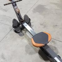 vogatore macchinario palestra 