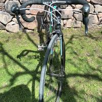 Bici da corsa Bianchi Via Nirone 7