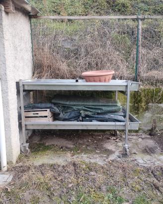 Tavolo per rinvaso per giardinaggio