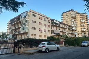 4 LOCALI A PALERMO