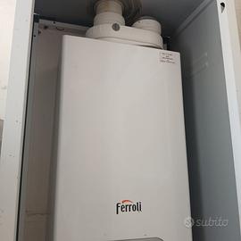 Scaldabagno Ferroli SKY F 14 GPL 14L camera stagna