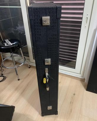 Cuatodia rigida  tastiera o pianoforte elettrico