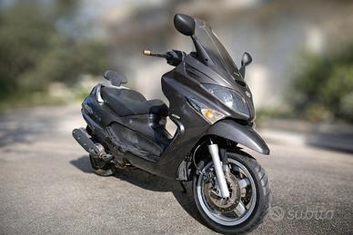 piaggio xvevo 400
