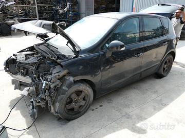 Ricambi usati per RENAULT SCENIC 1.5 DCI