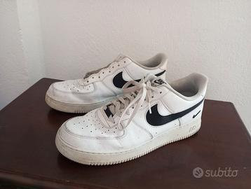 Nike air force 1 bianche logo nero