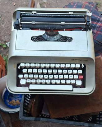 macchina da scrivere 