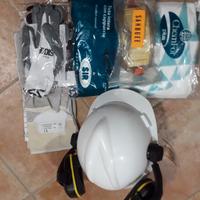 Casco cuffie occhiali tute guanti di protezione